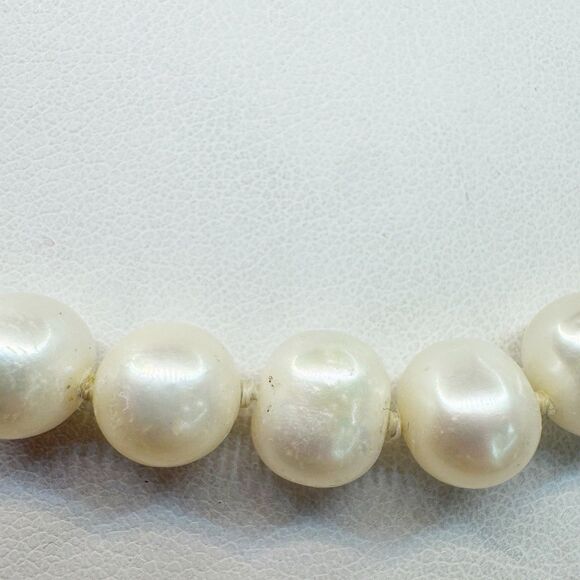 Freshwater Pearl Necklace 17” Classic Minimalist Classy Bridal Wedding - Picture 3 of 9
